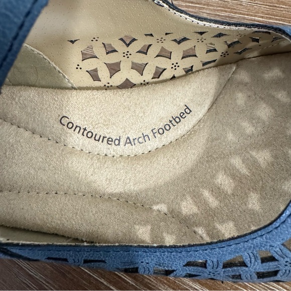 Women’s As Is JBU Jolene Heeled Mary Jane Lazer Cut Heel Size 8.5M Blue - Picture 8 of 11